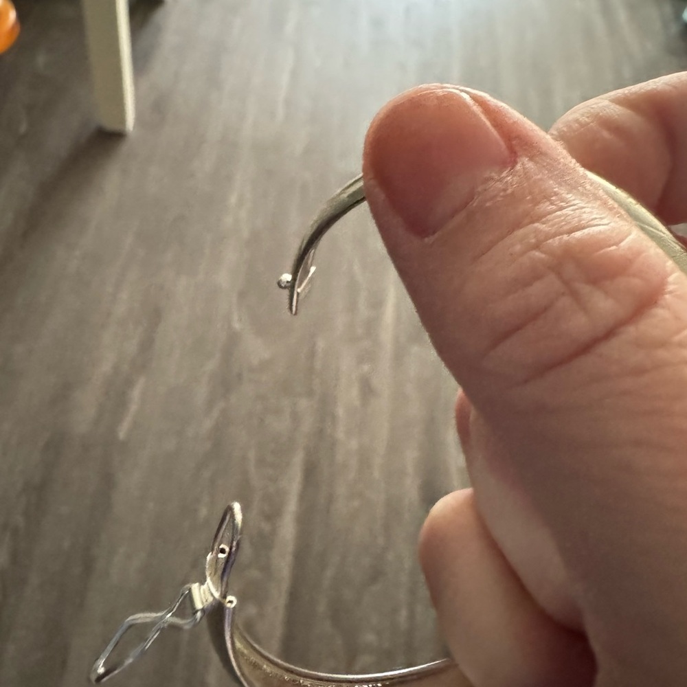 Silver bangle - Picture 11 of 11